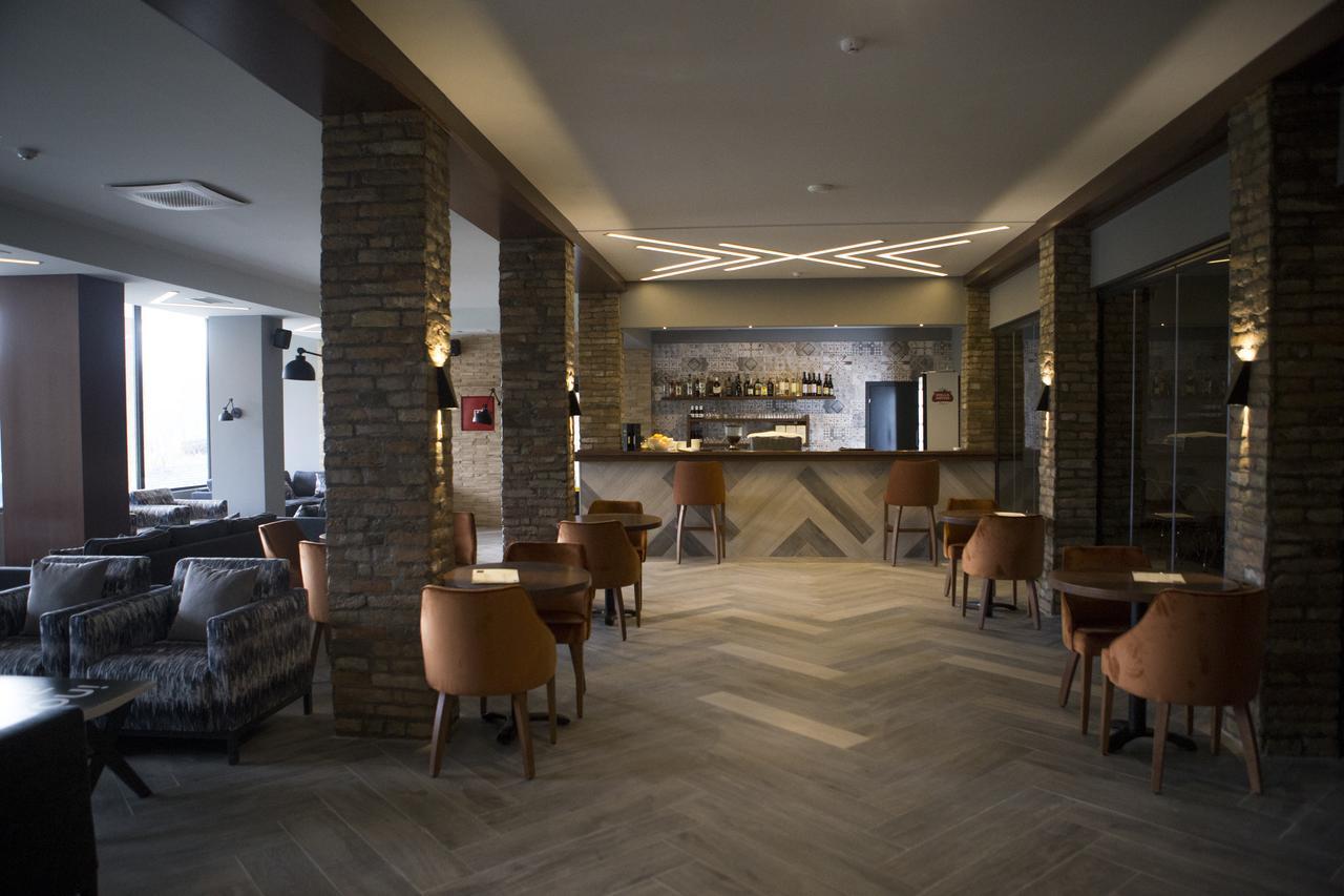 A Hoteli - Hotel Slatina Vrnjačka Banja Екстериор снимка