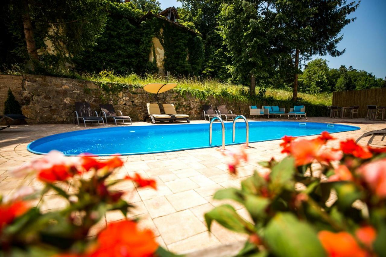 A Hoteli - Hotel Slatina Vrnjačka Banja Екстериор снимка