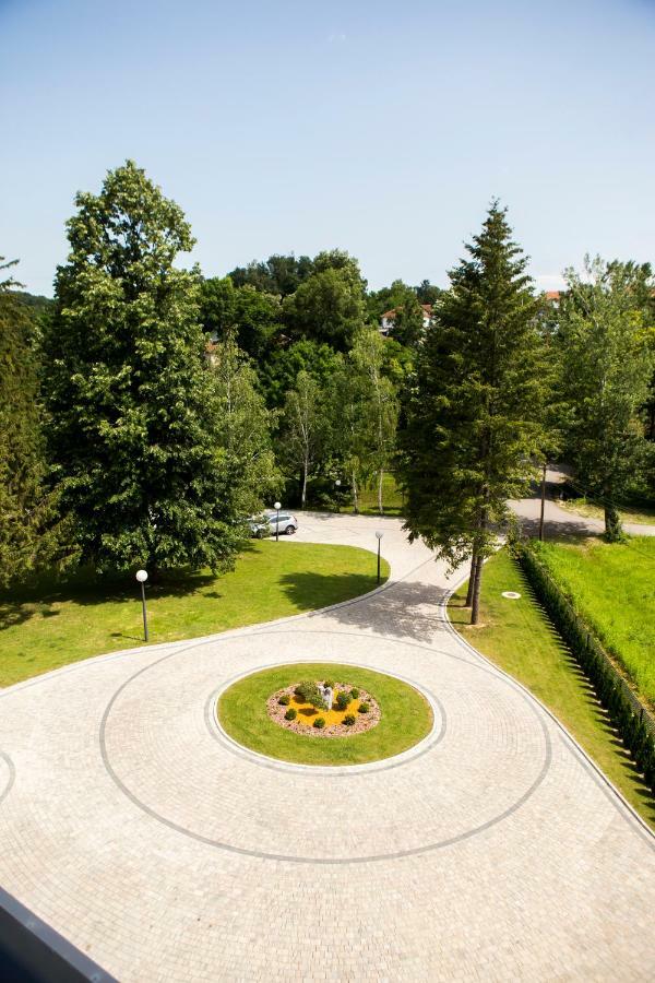 A Hoteli - Hotel Slatina Vrnjačka Banja Екстериор снимка